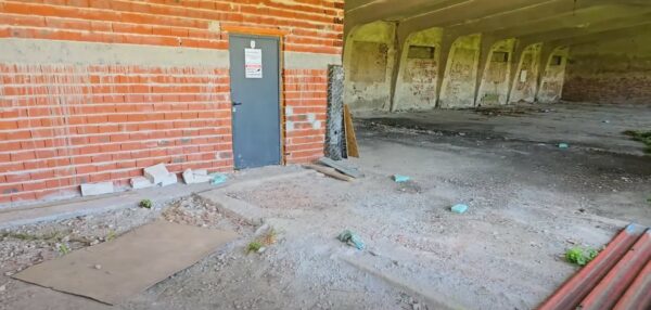 Rescuer's Heart Stops When He Discovers Unexpected Surprise in Abandoned Stairwell-1