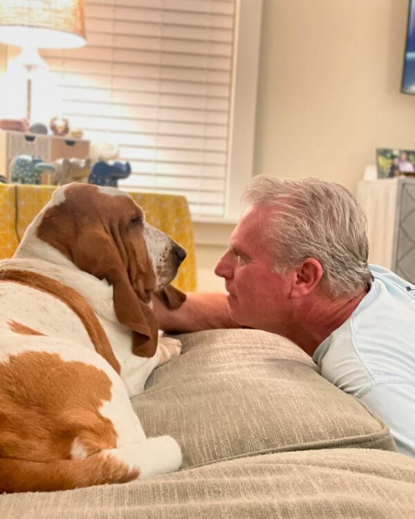 Man's Heart Melts When He Meets This Irresistible Basset Hound Puppy-1